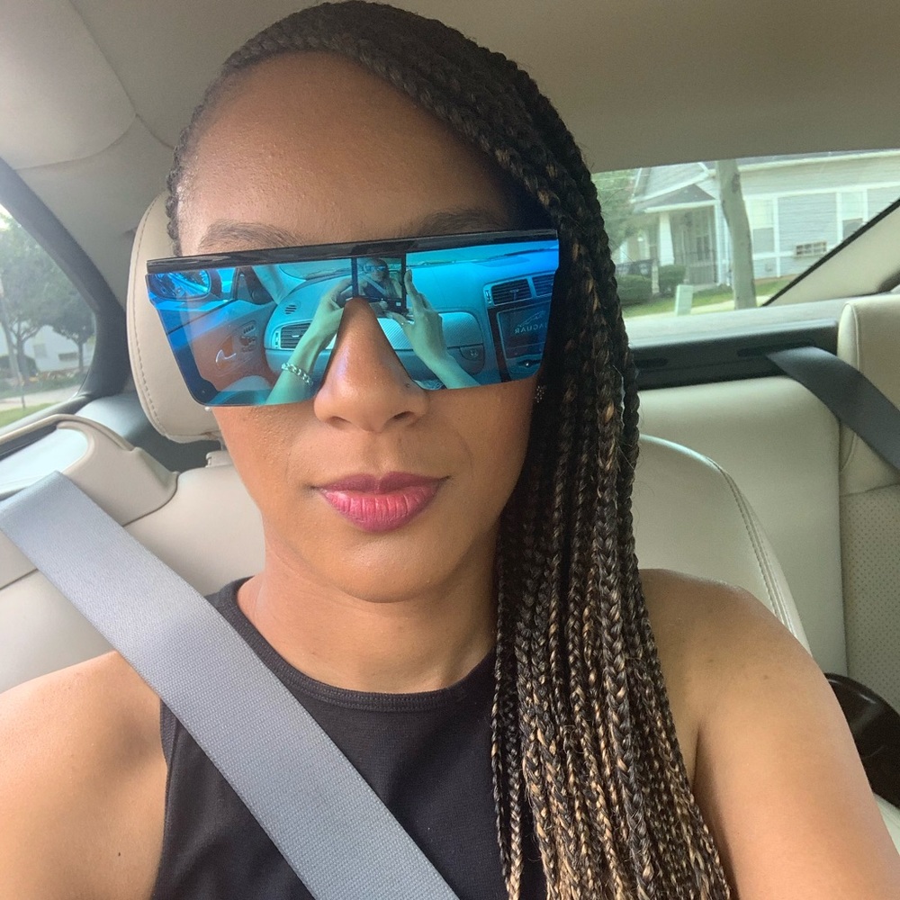 Meet your Posher, Trinidee